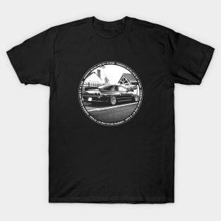 NISSAN SKYLINE GT-R R32 Black 'N White 4 (Black Version) T-Shirt